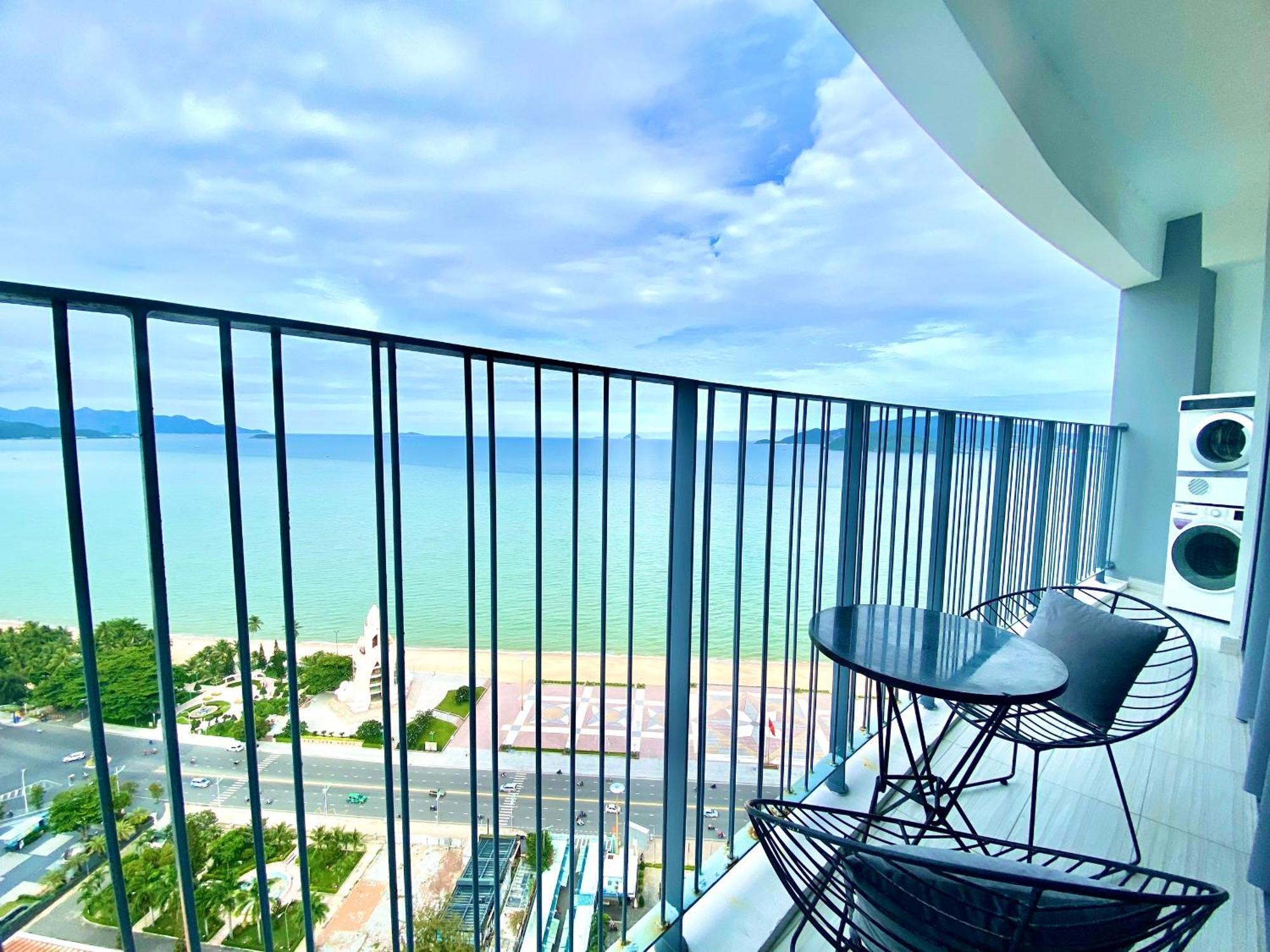 Panorama Ocean View Luxury Apartment Nha Trang Exteriör bild